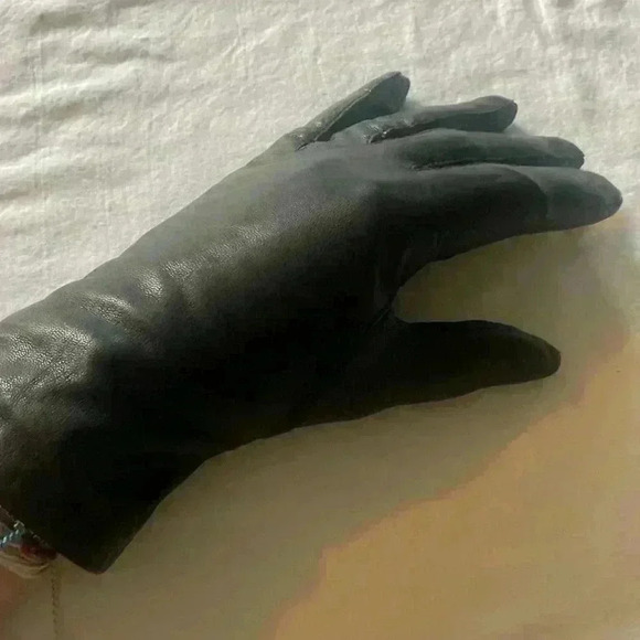 Black leather gloves with lining - Picture 1 of 6